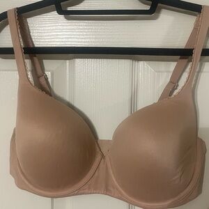 Body by Victoria lined demi 34DDD VICTORIAS SECRET BRA
